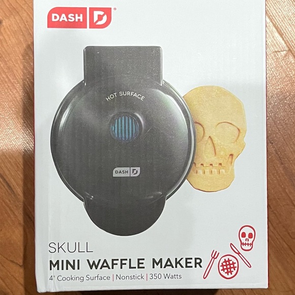 Skull waffle maker - Picture 1 of 2